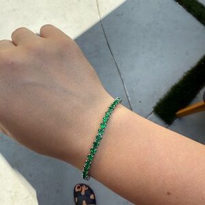 Elegant Green Bracelet